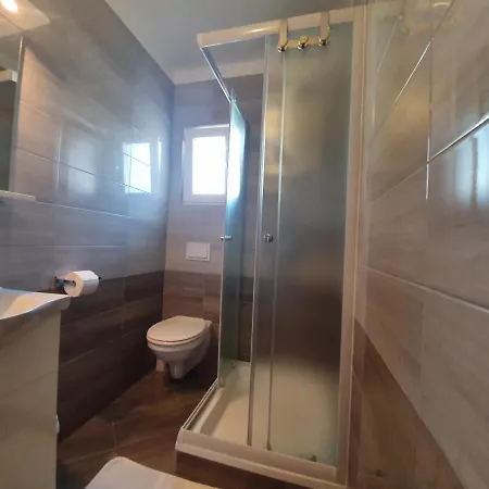 Capo Rab בית הארחה 3*