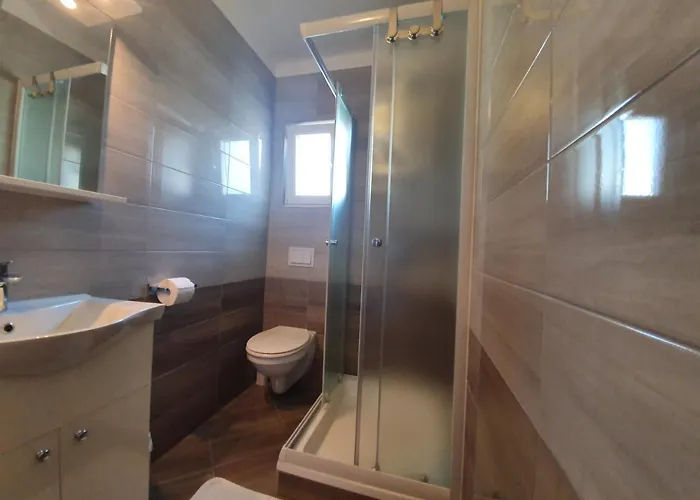 Capo Rab 招待所 3*